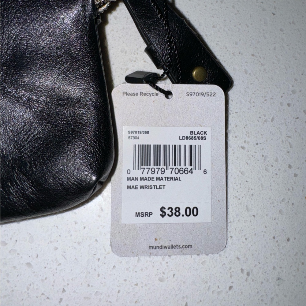 NWT Mundi Black Faux Leather Mae Wristlet Wallet - Picture 6 of 6